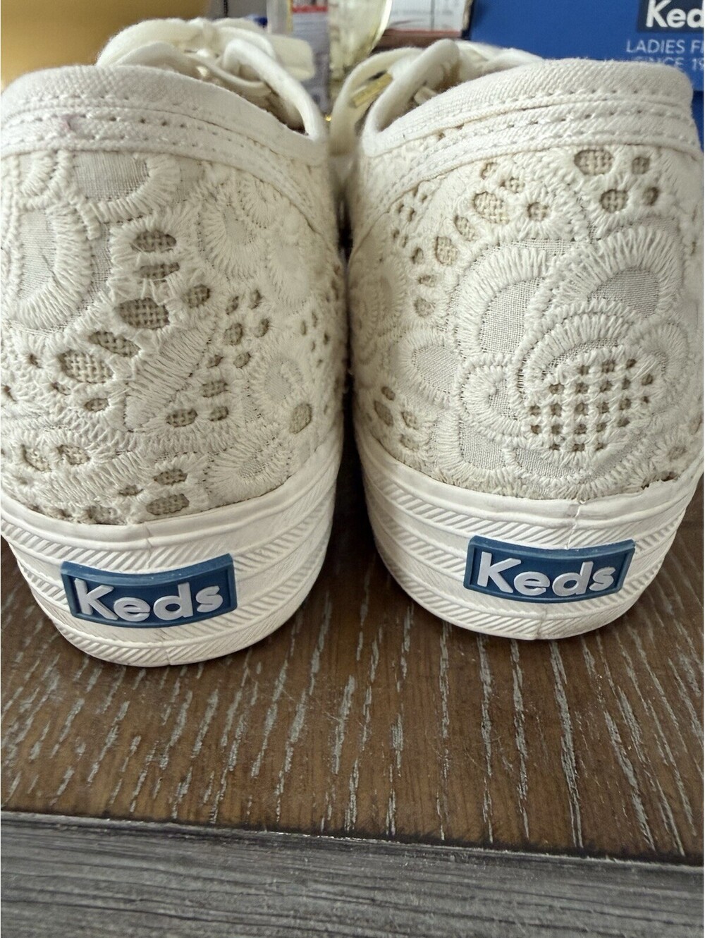 Keds Triple Crocheted Cream Sneakers Lacy Size 8 Comes With Box - Picture 4 of 8